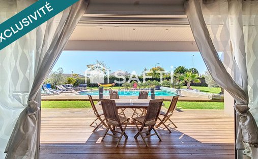 Castle for Sale in Bouliac, Nouvelle-Aquitaine, France