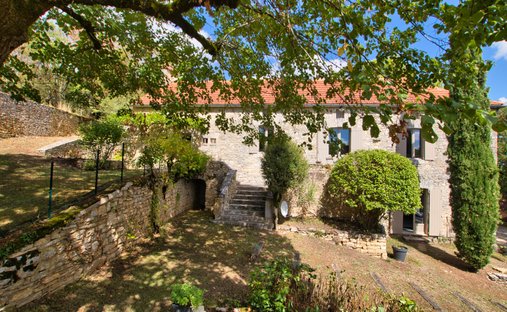 Castle for Sale in Sarlat-la-Canéda, Nouvelle-Aquitaine, France