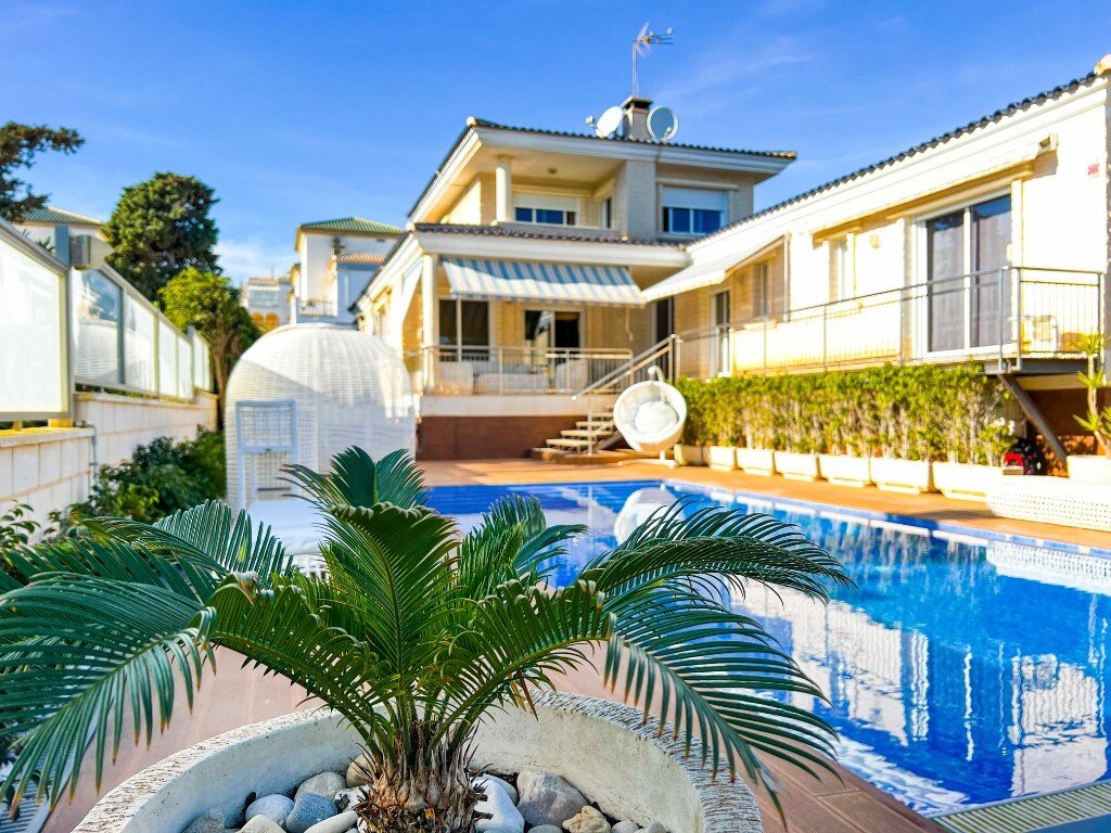 Villa in Torrevieja, Valencian Community, Spain 5 - 16812116