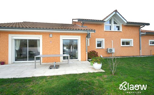 House in Saint-Romain-de-Jalionas, Auvergne-Rhône-Alpes, France 1