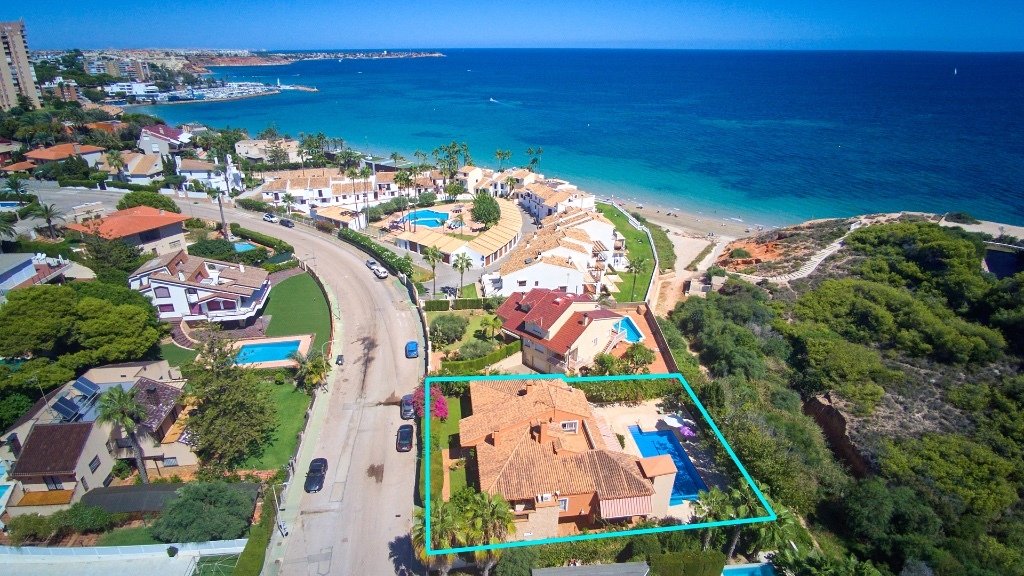 Villa in Alicante, Valencian Community, Spain 1 - 16812160