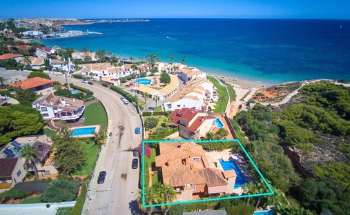 Villa in Alicante, Valencian Community, Spain 1