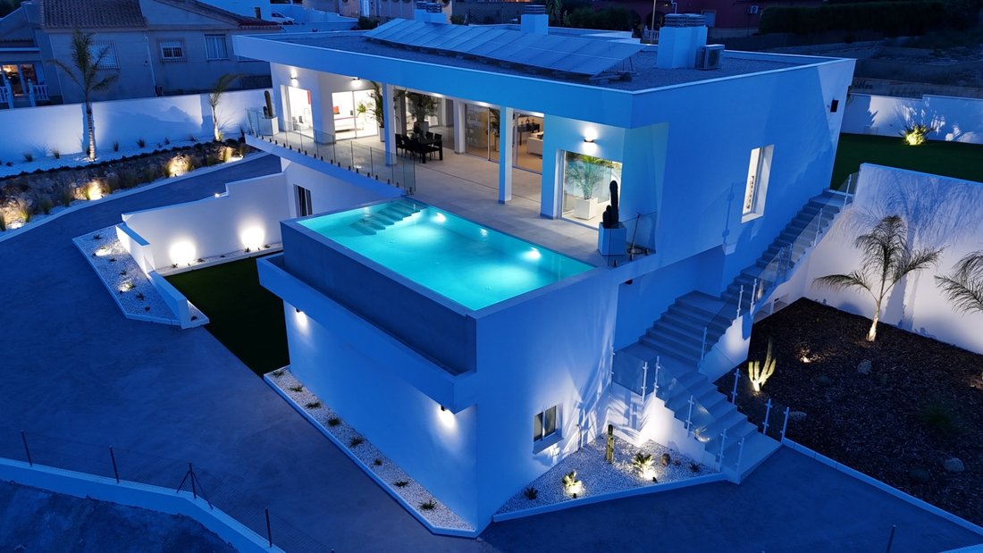 Villa in Elx / Elche, Valencian Community, Spain 3 - 16811993