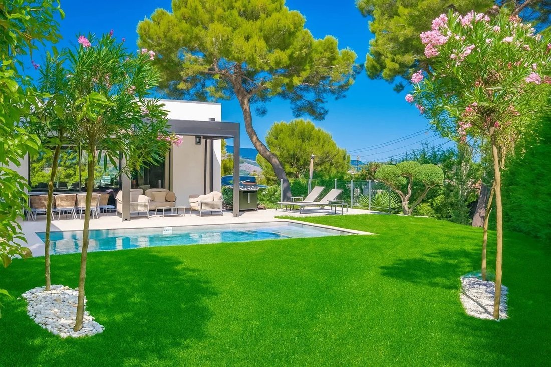 Villa in Village-Cros de Caste-Coupiere-Mont Gros, Roquebrune-Cap-Martin, France 4 - 16811808