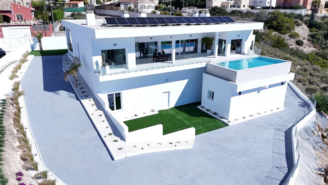 Villa in Elx / Elche, Valencian Community, Spain 2 - 16811993