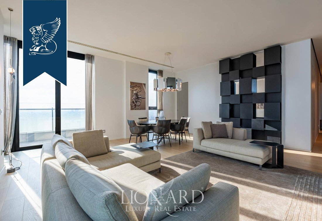 Apartment in Centrale, Milan, Italy 2 - 16811952