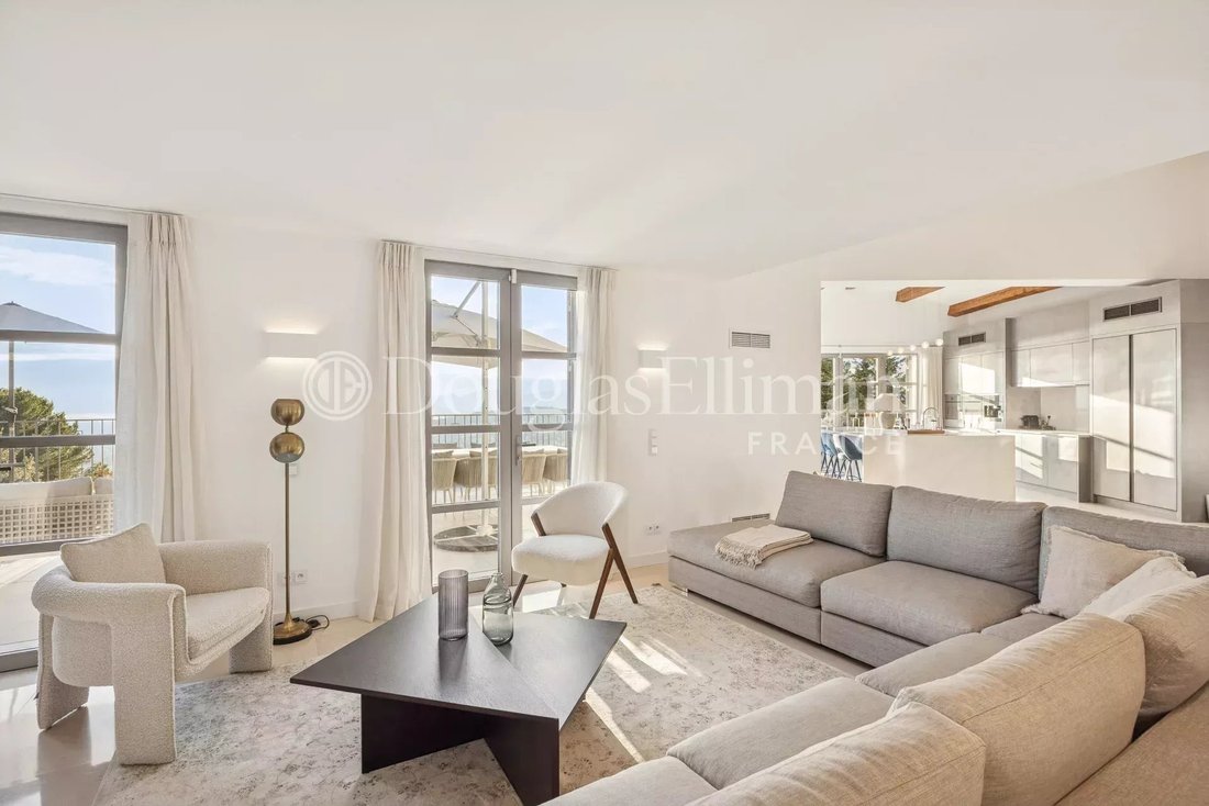Villa in Cannes, Provence-Alpes-Côte d'Azur, France 3 - 16810084