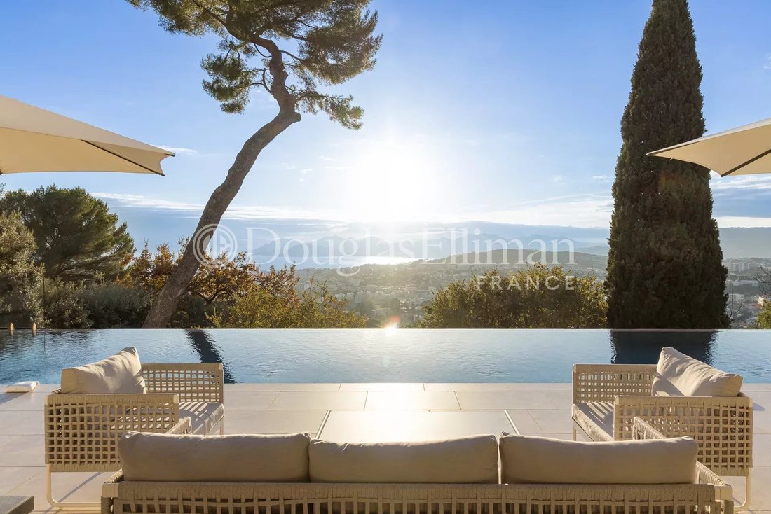 Villa in Cannes, Provence-Alpes-Côte d'Azur, France 2 - 16810084