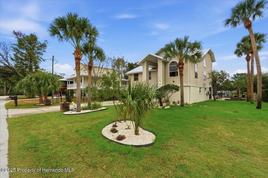 House in Crystal River, Florida, United States 2 - 16810040