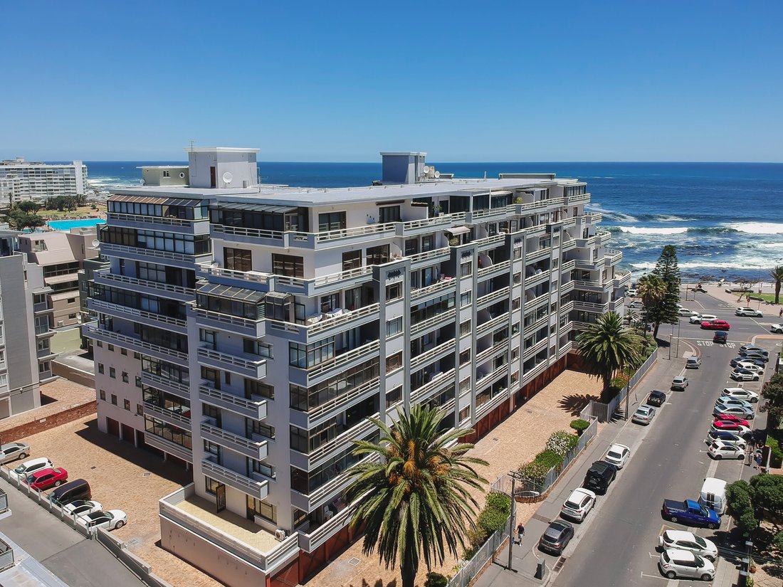 Apartment in Cape Town, Western Cape, South Africa 2 - 16812437