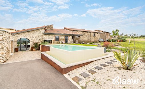 Luxury farm ranches for sale in Saint-Joseph, Auvergne-Rhône-Alpes ...