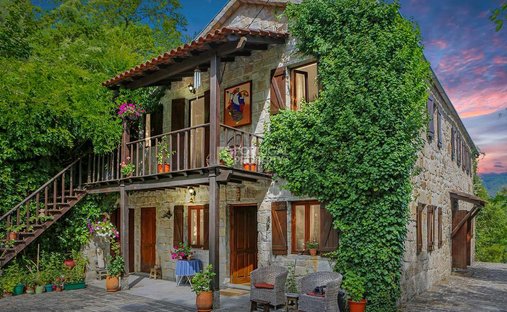 Villa en Banho e Carvalhosa, Distrito de Oporto, Portugal 1
