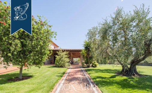 Villa in Scarlino, Tuscany, Italy 1