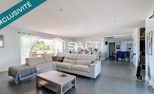 Castle for Sale in Bouliac, Nouvelle-Aquitaine, France