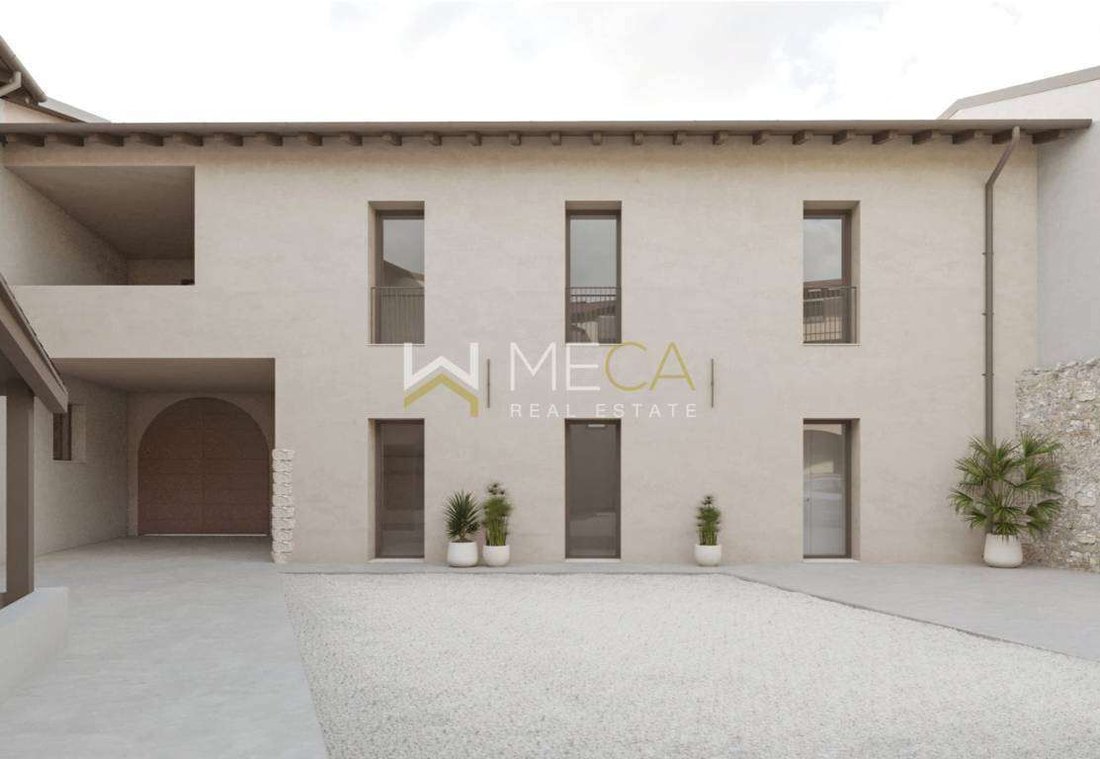 Villa in Manerba del Garda, Lombardy, Italy 1 - 16811682
