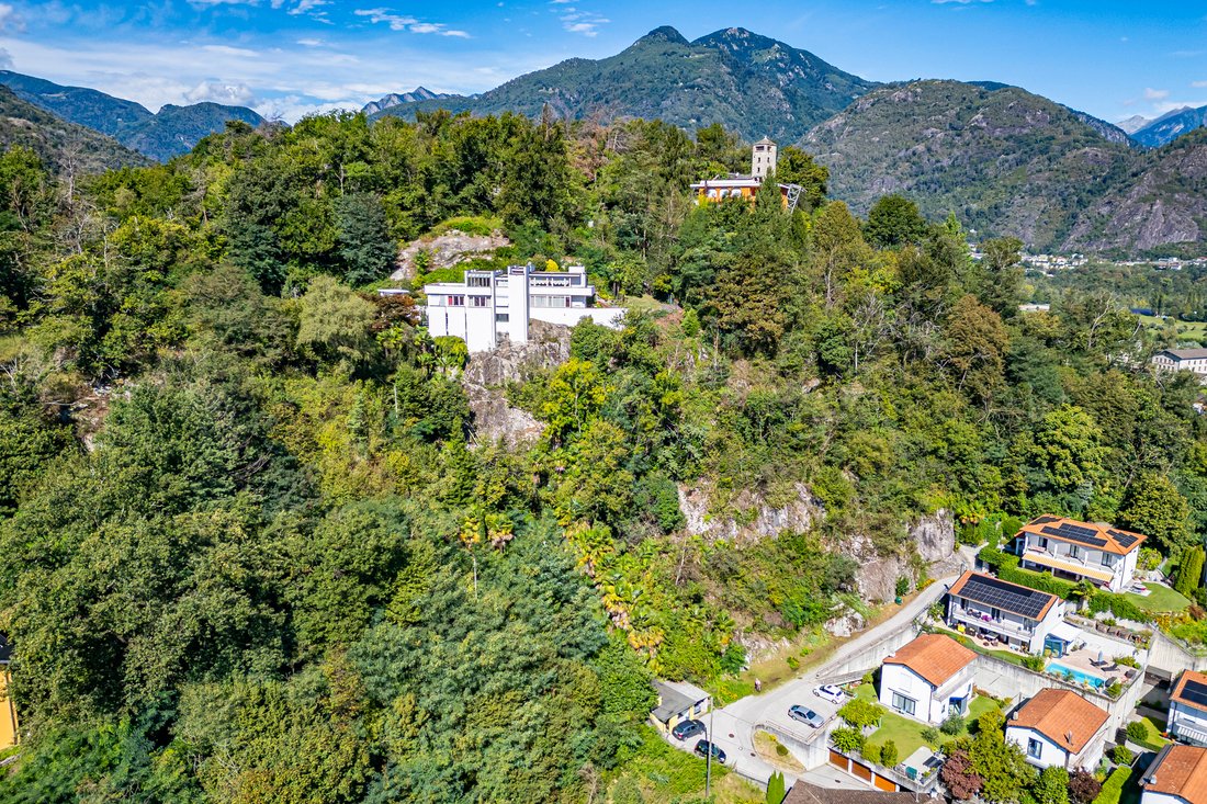 "The House On The Rock" With Breathtaking Views Of Lake Maggiore