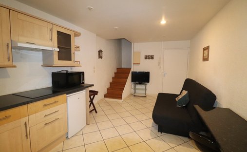 Castle for Sale in Valence, Auvergne-Rhône-Alpes, France