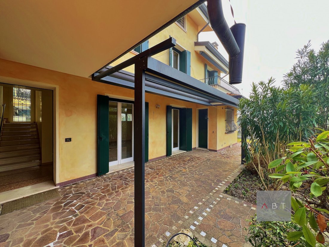 House in Arcella, Padua, Veneto 2 - 16812429