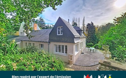A 17th Century Chateau, Partly Renovated And With Over 21 Hectares Of Grounds, Nestled In A