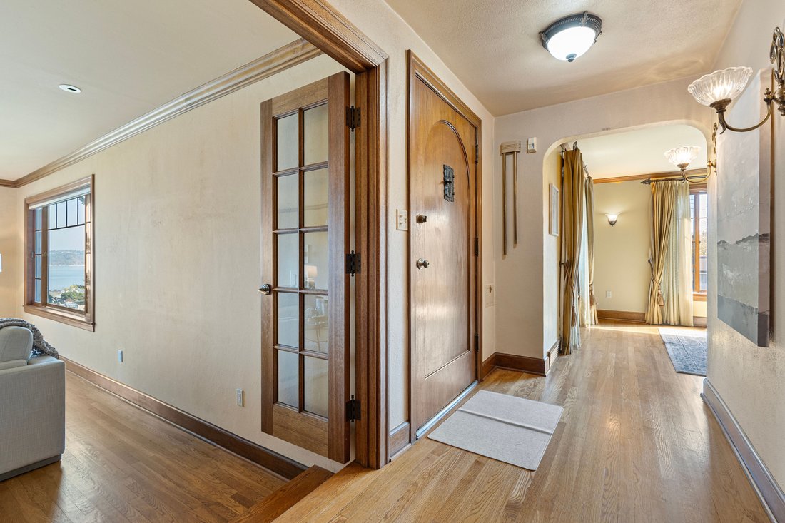 House in Tacoma, Washington, United States 3 - 16812175