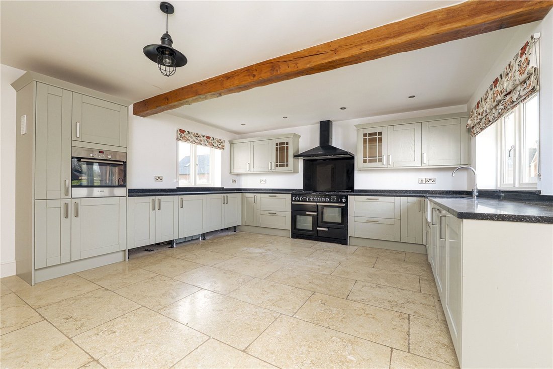 House in Coalville, England 5 - 16810106