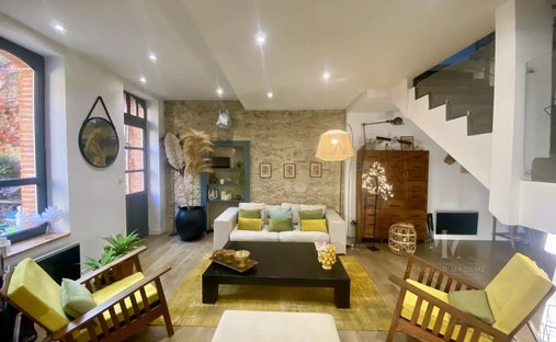 Château Villefranche De Lauragais 800.0 Sqm 12 Bedrooms