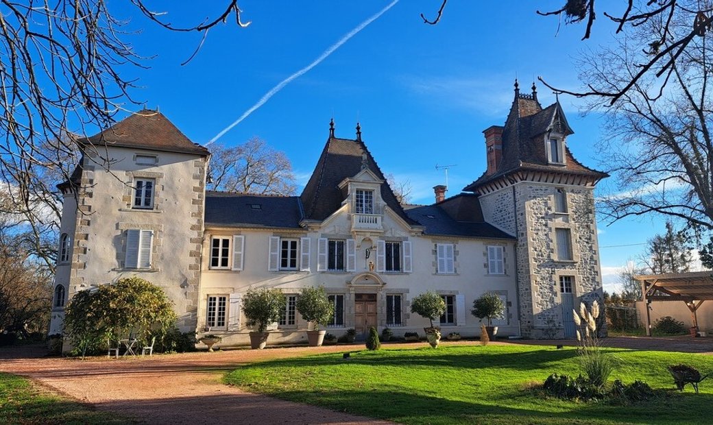 Château With Two Gîtes And Reception Hall.