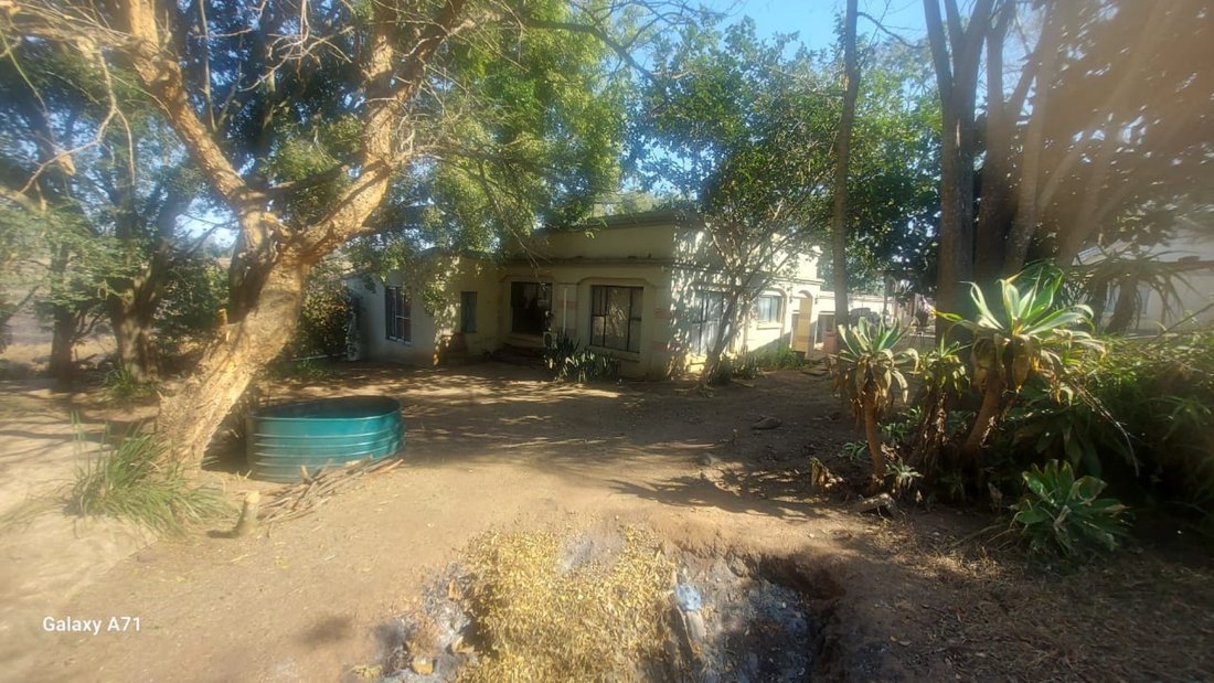 Estate in White River, Mpumalanga, South Africa 5 - 16809531