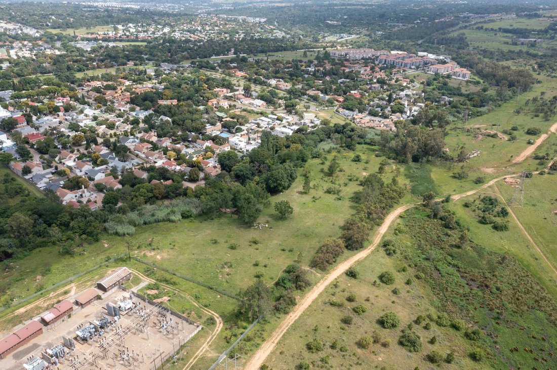Land in Sandton, Gauteng, South Africa 5 - 16810994
