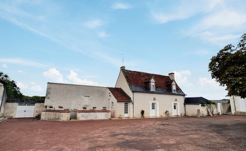 Castle for Sale in Amboise, Centre-Val de Loire, France