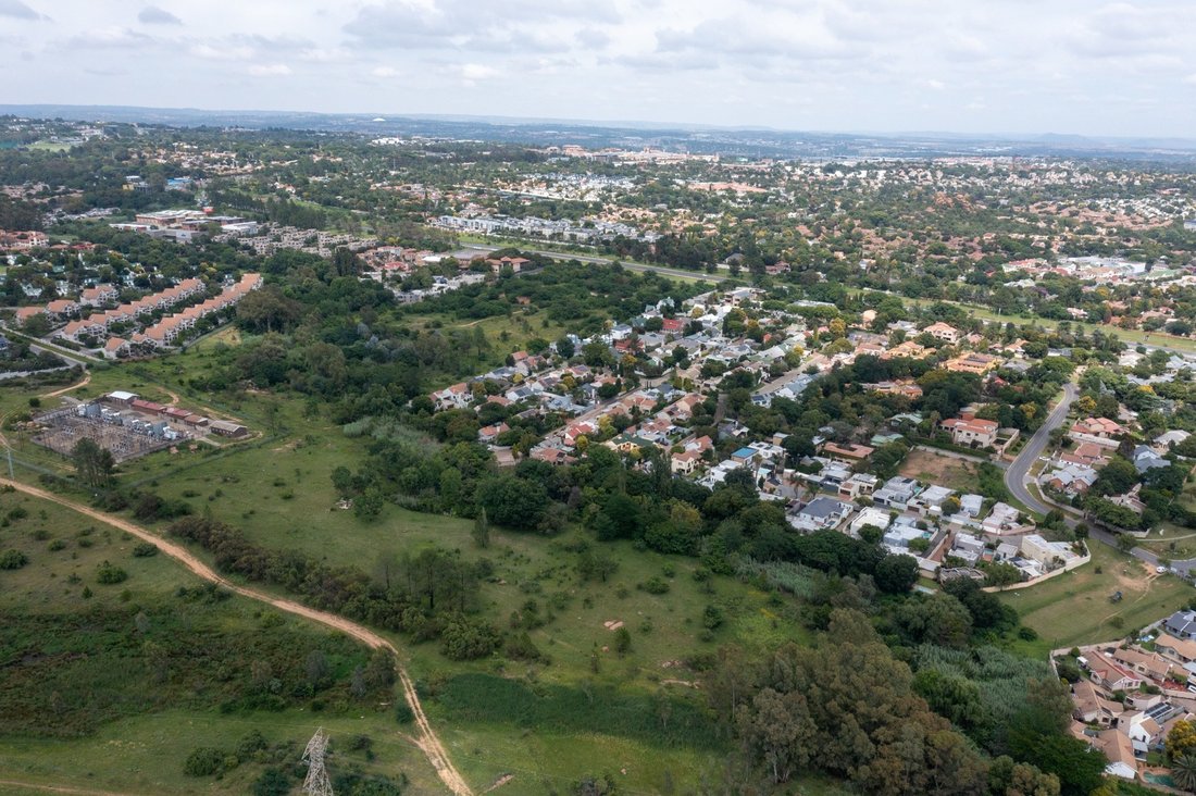 Land in Sandton, Gauteng, South Africa 4 - 16810994