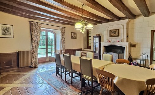 Castle for Sale in Amboise, Centre-Val de Loire, France