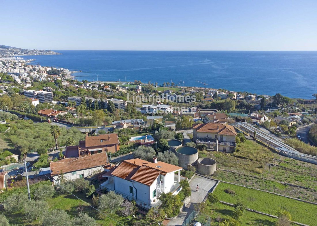 Villa in Coldirodi, Sanremo, Italy 2 - 16811463