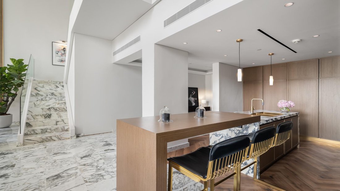 Penthouse Higher End Amenities photo