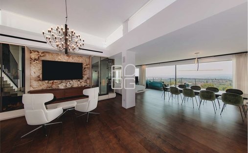 Villa in Hill Zone, Padenghe sul Garda, Lombardy 1