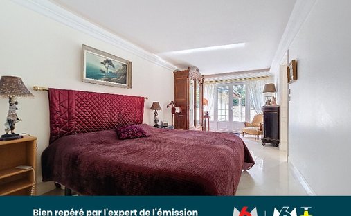 A 17th Century Chateau, Partly Renovated And With Over 21 Hectares Of Grounds, Nestled In A