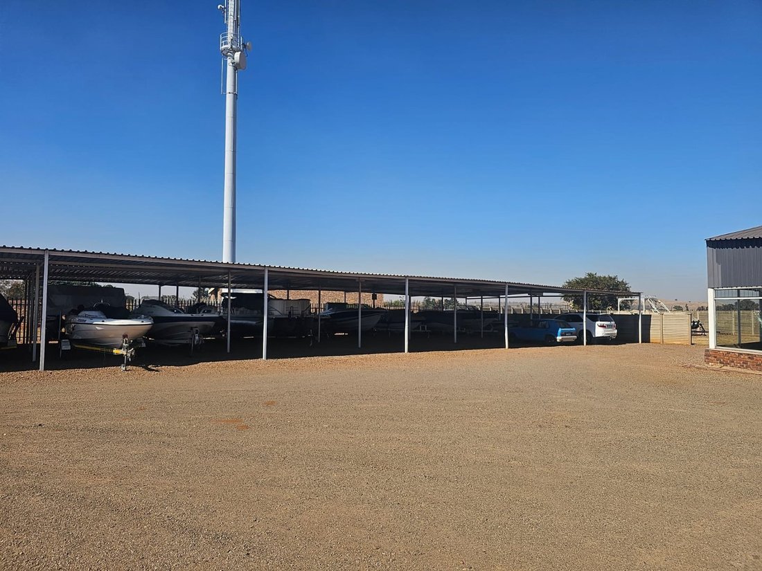 Farm Ranch in Vanderbijlpark, Free State, South Africa 5 - 16809539