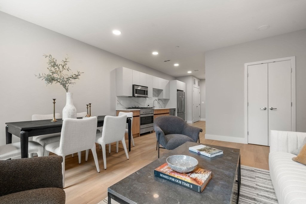 Condo in Boston, Massachusetts, United States 3 - 16762758
