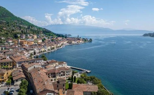 Apartment in Salo, Lombardy, Italy 1