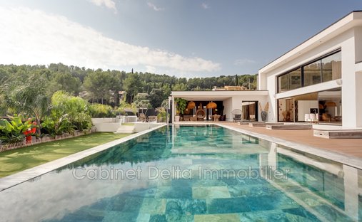 Villa in Bandol, Provence-Alpes-Côte d'Azur, France 1