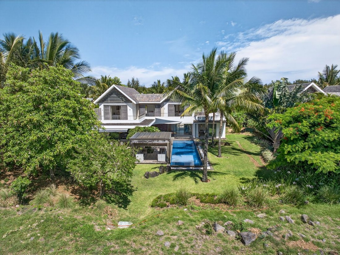 Villa in Grand Baie, Rivière du Rempart District, Mauritius 1 - 16697045