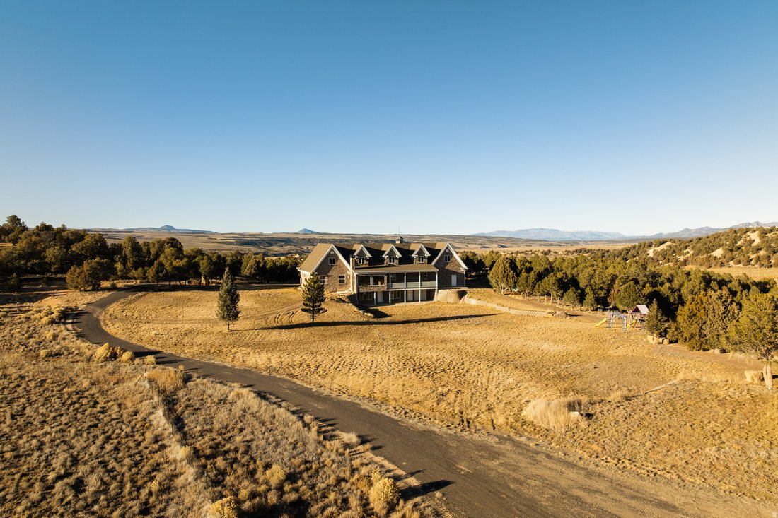 House in Hatch, Utah, United States 4 - 16812411