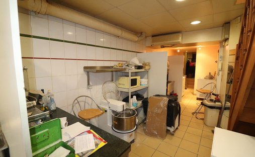 Castle for Sale in Valence, Auvergne-Rhône-Alpes, France