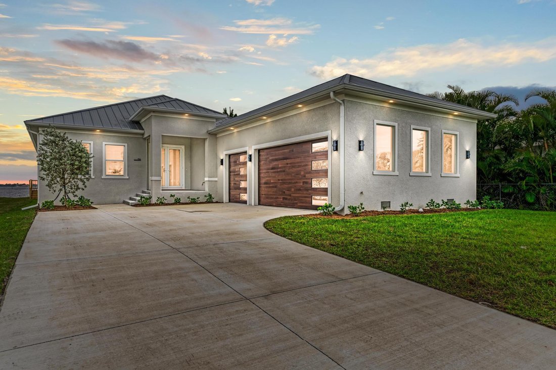 House in Port Charlotte, Florida, United States 2 - 16810712