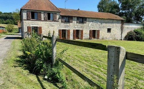 Estate in Centre, Soissons, France 1