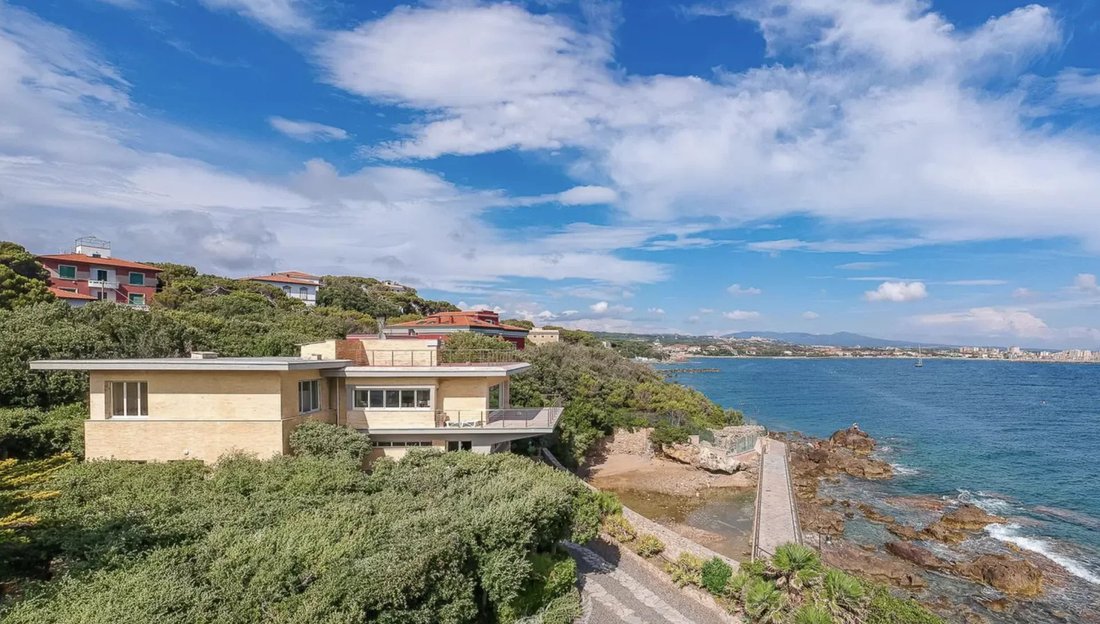 Villa in Castiglioncello, Rosignano Marittimo, Tuscany 3 - 16810213