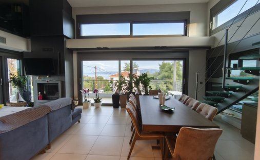House in Oropos, Attica, Greece 1