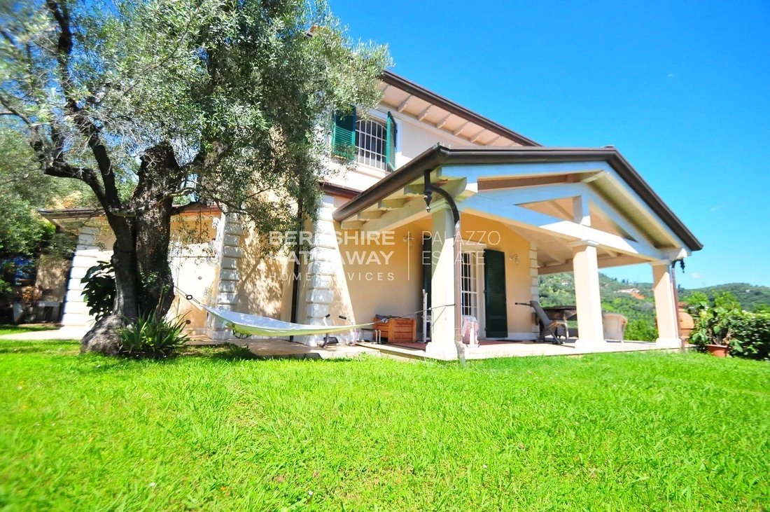 Villa in Pietrasanta, Tuscany, Italy 1 - 16811509