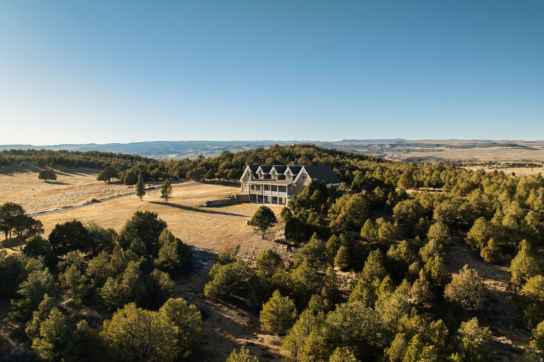 House in Hatch, Utah, United States 2 - 16812411