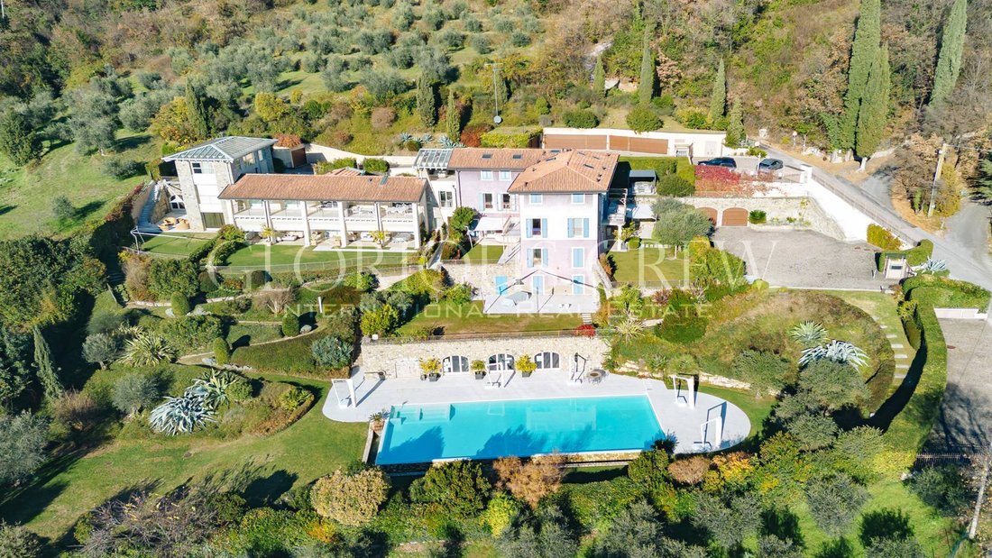 Apartment in Salo, Lombardy, Italy 1 - 16812587
